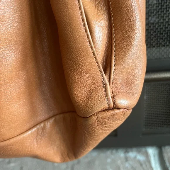 Mario Valentino Shoulder Bag - Picture 6 of 7